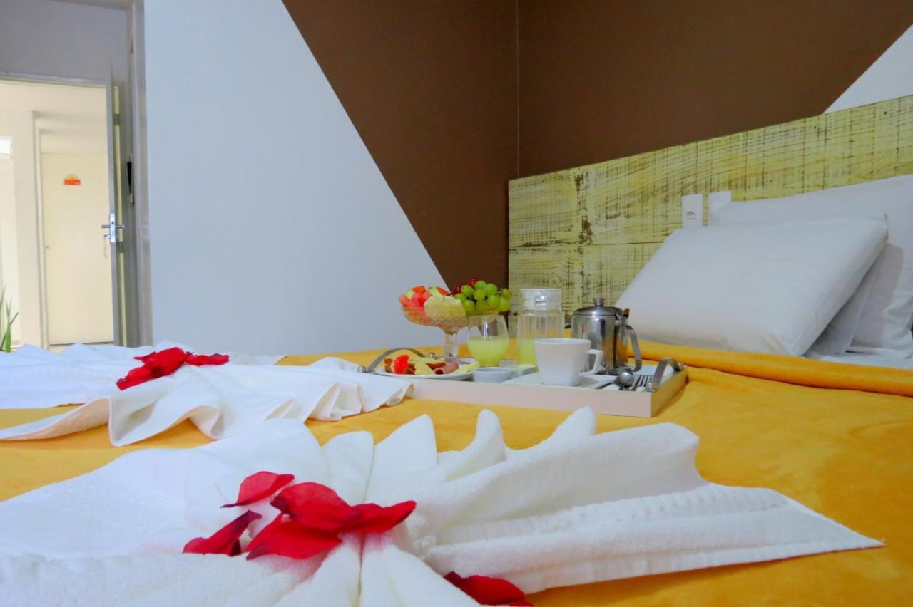 Hotel Encantos De Пенедо Екстериор снимка
